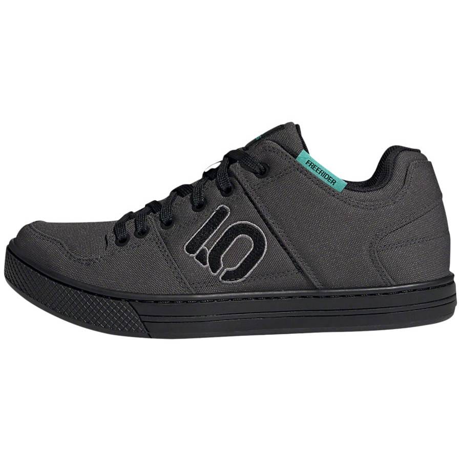 flat shoe