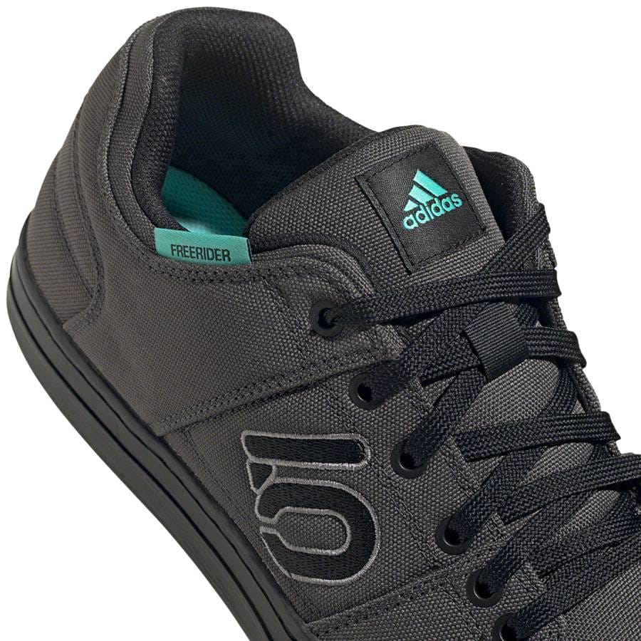 flat shoe