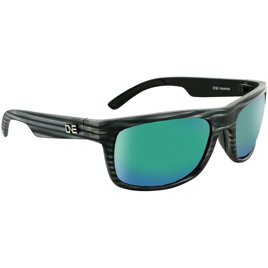 polarized sunglass
